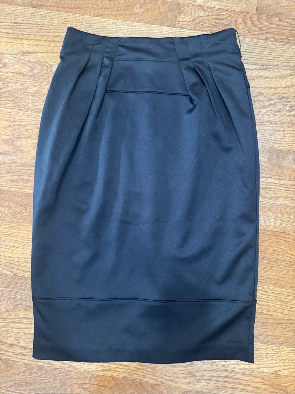Black satiny high-waisted pencil skirt size 8